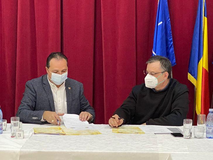 Acord de colaborare între filialele prahovene ale ACoR și ATOP
