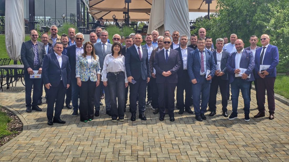 Adunarea Generală a Filialei Județene Prahova a Asociației Comunelor din România: Primarii din județ, uniți pentru dezvoltarea comunităților locale